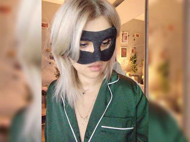 LOVEMENOW23 live cam on BongaCams