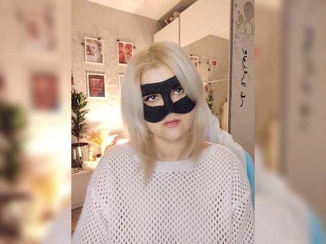 LOVEMENOW23 live cam on BongaCams