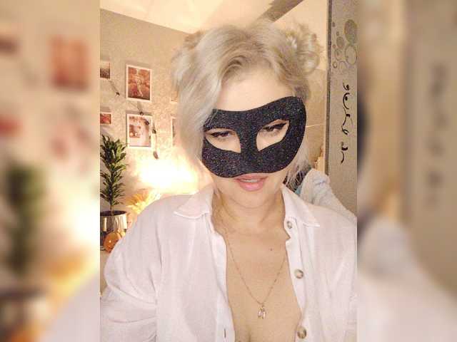 LOVEMENOW23 live cam on BongaCams