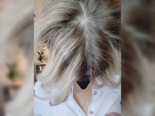 LOVEMENOW23, en directo ahora en BongaCams