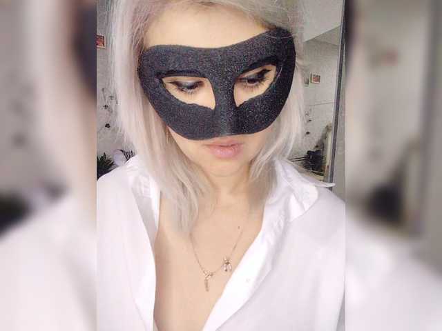 LOVEMENOW23 live cam on BongaCams
