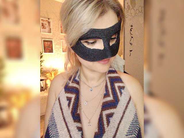 LOVEMENOW23 live cam on BongaCams