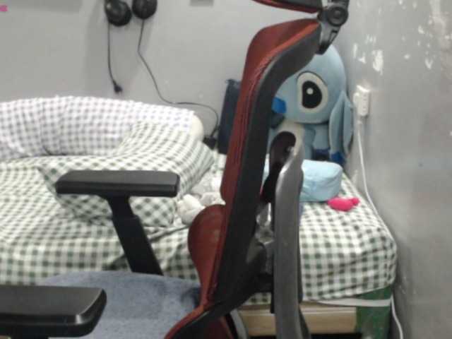 BubbleButtPinay live cam preview
