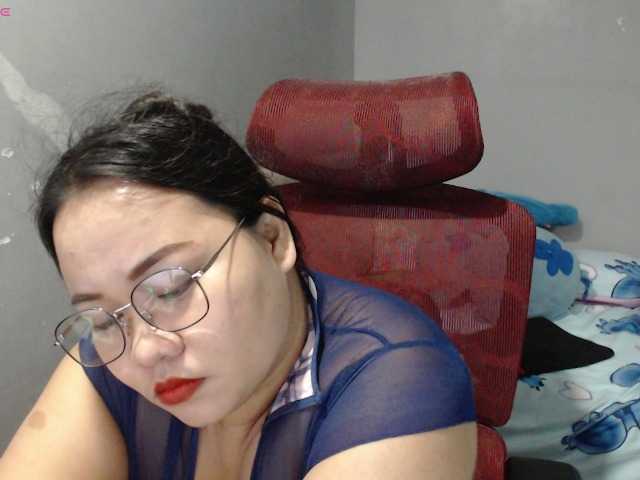 BubbleButtPinay live cam on BongaCams