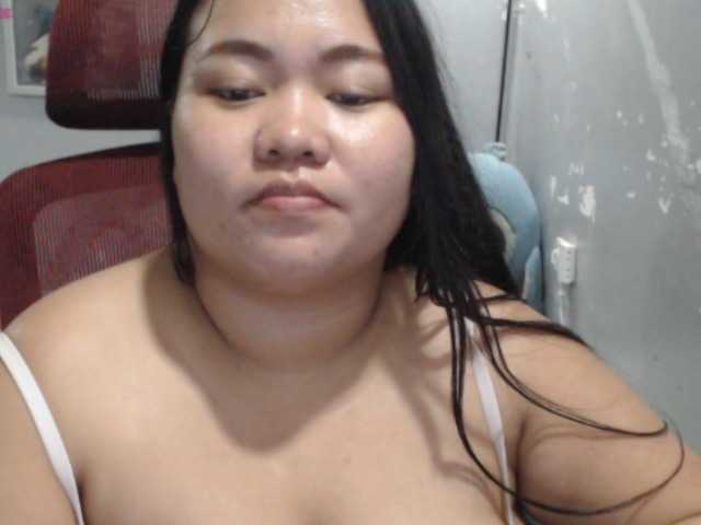 BubbleButtPinay live cam preview