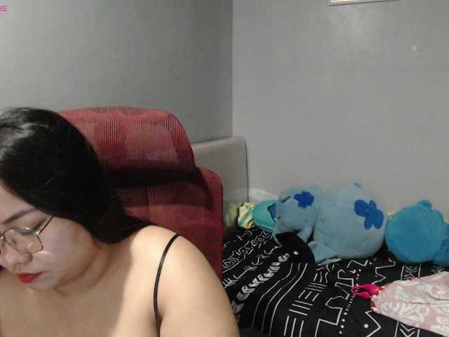 BubbleButtPinay live cam on BongaCams