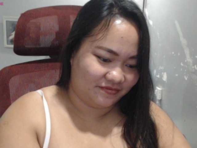 BubbleButtPinay live cam preview