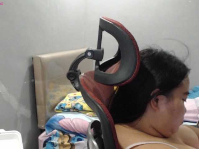 BubbleButtPinay — live female cam