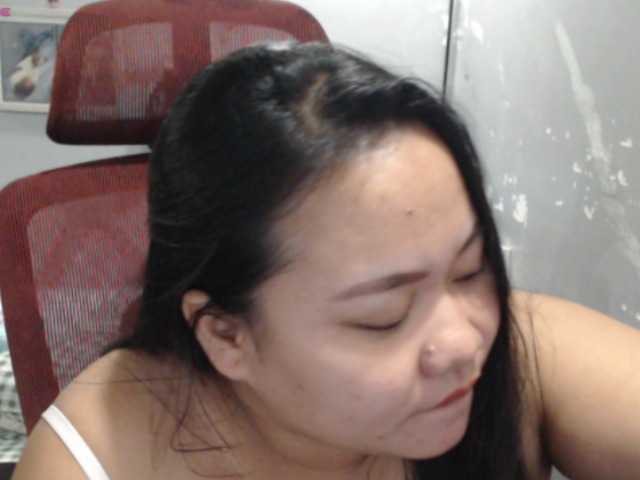 BubbleButtPinay live cam preview