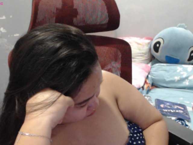 BubbleButtPinay live cam on BongaCams