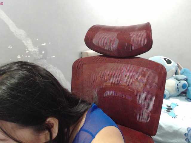 BubbleButtPinay live webcam show