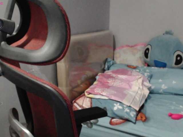 BubbleButtPinay live cam on BongaCams