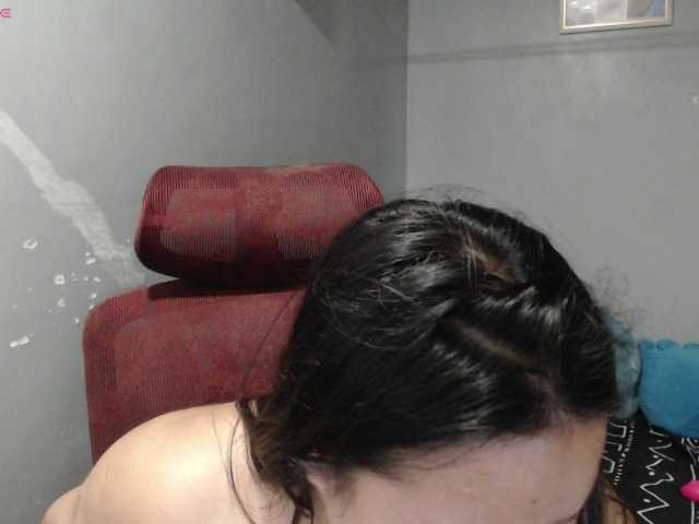 BubbleButtPinay live cam on BongaCams