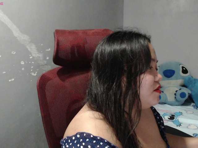 BubbleButtPinay live webcam show