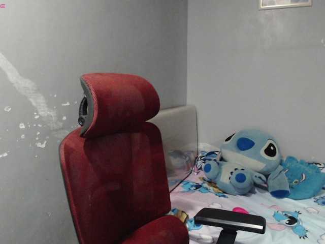 BubbleButtPinay live webcam show