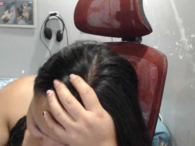BubbleButtPinay live cam on BongaCams