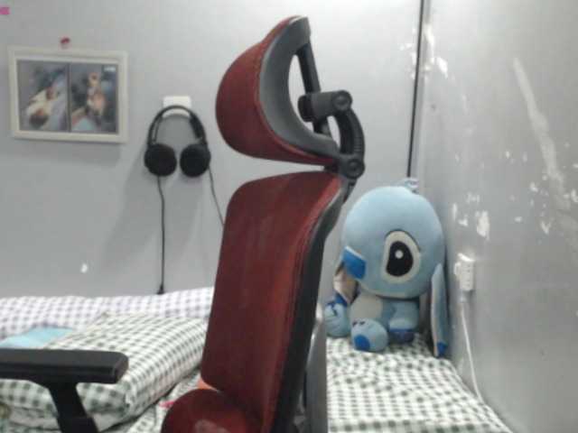 BubbleButtPinay live cam preview