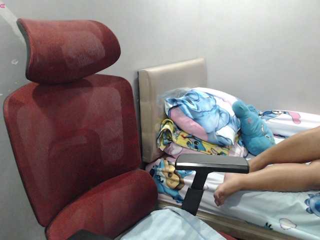 BubbleButtPinay live webcam show