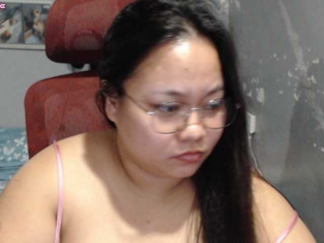 BubbleButtPinay live cam on BongaCams