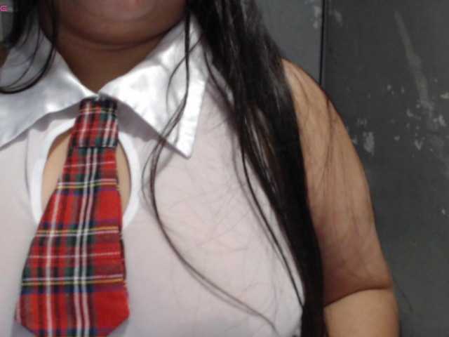 BubbleButtPinay live cam preview