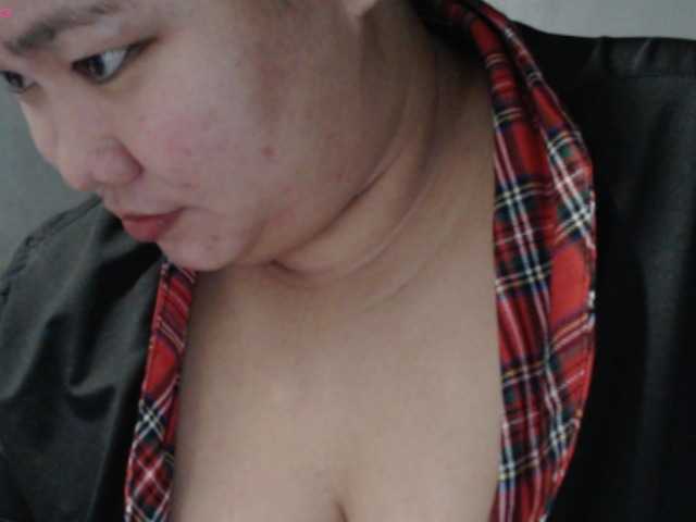 BubbleButtPinay live cam on BongaCams