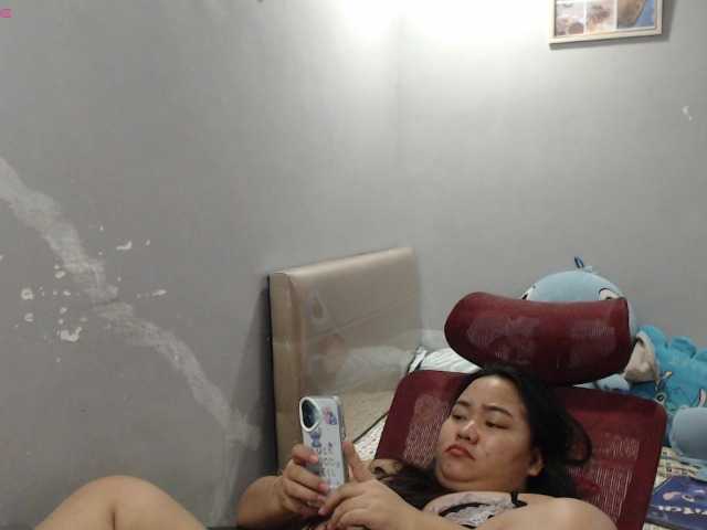 BubbleButtPinay live webcam show