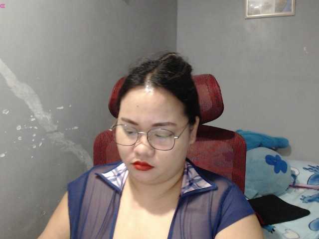 BubbleButtPinay live cam on BongaCams