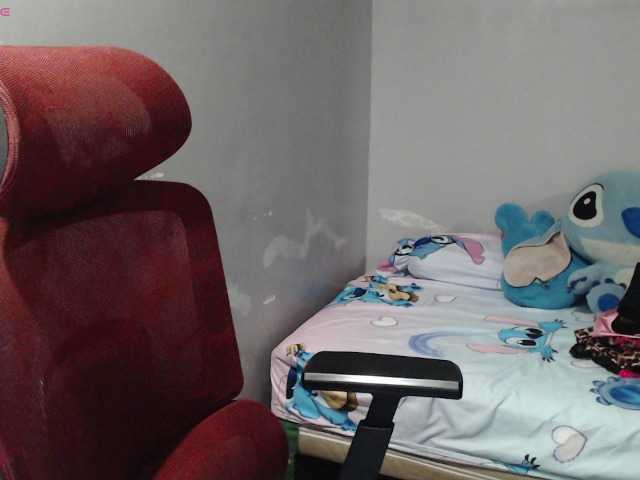 BubbleButtPinay live webcam show