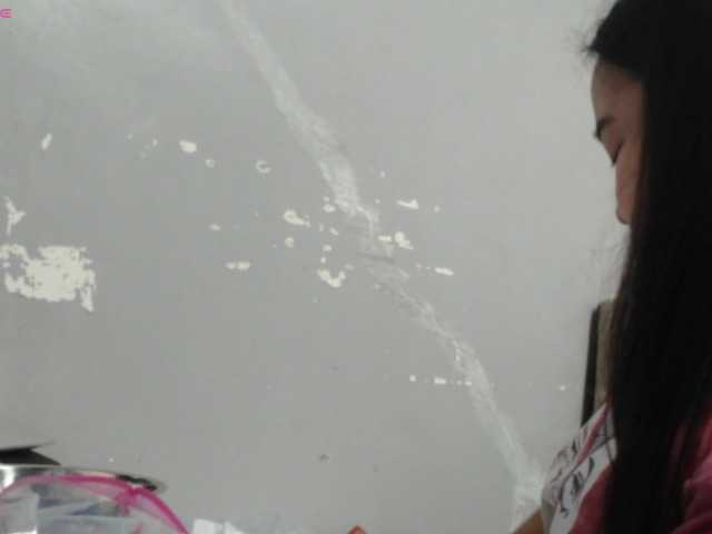 BubbleButtPinay — live female cam