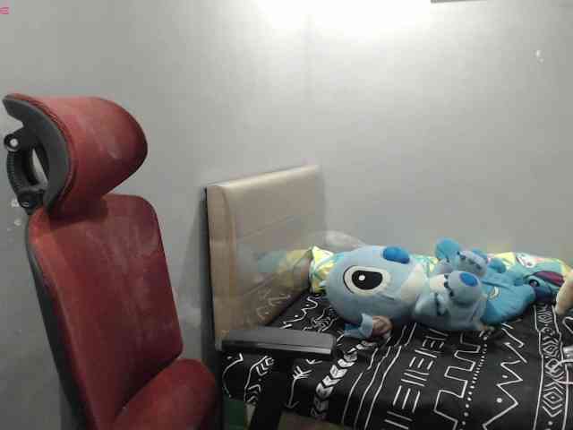 BubbleButtPinay webcam