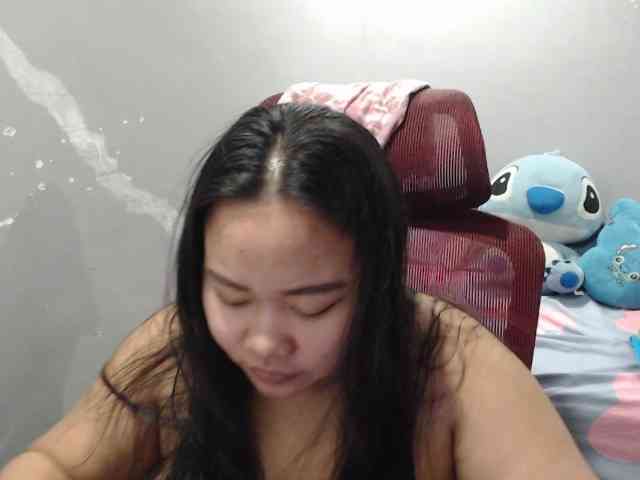 BubbleButtPinay webcam