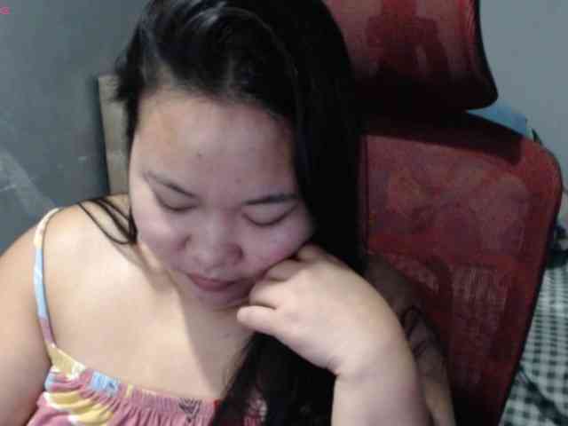 BubbleButtPinay webcam