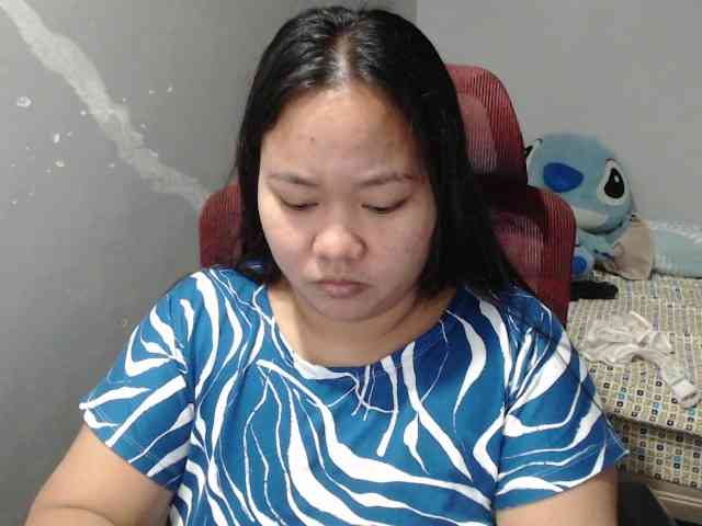 BubbleButtPinay webcam