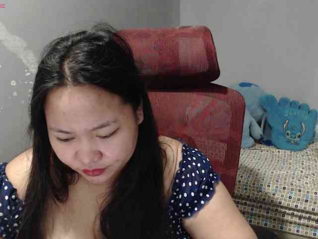 BubbleButtPinay webcam
