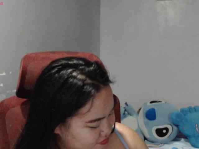 BubbleButtPinay webcam
