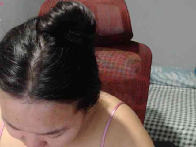 BubbleButtPinay webcam