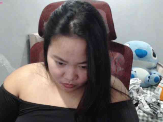BubbleButtPinay webcam