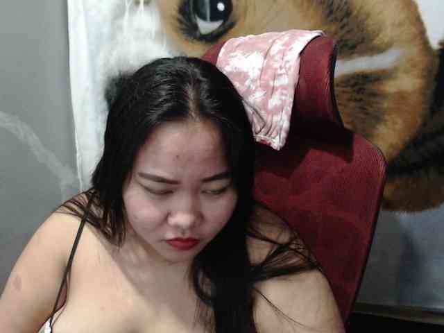 BubbleButtPinay webcam