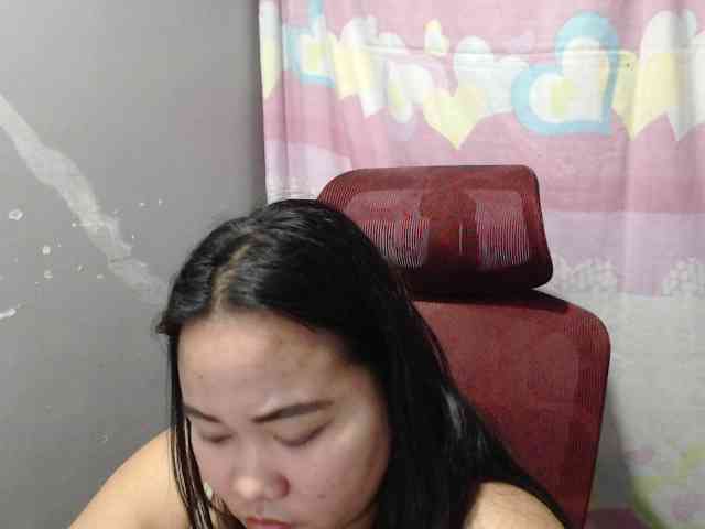 BubbleButtPinay webcam