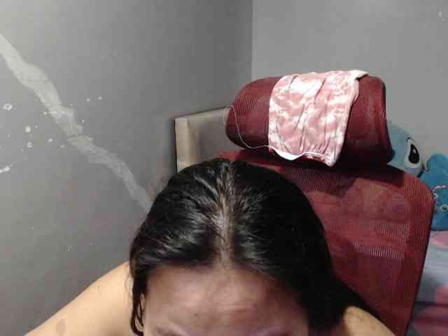 BubbleButtPinay webcam