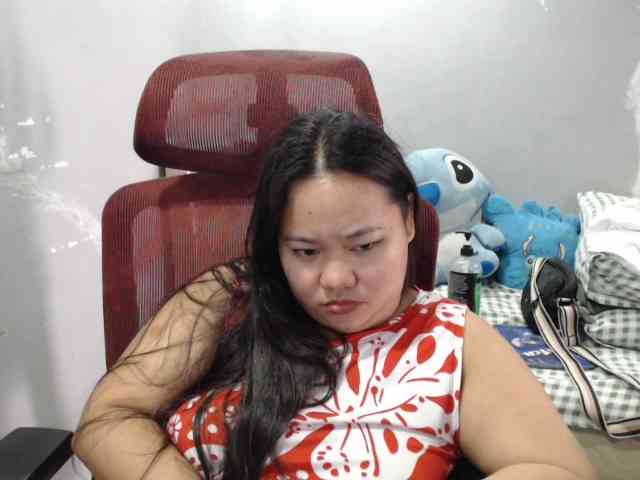 BubbleButtPinay webcam