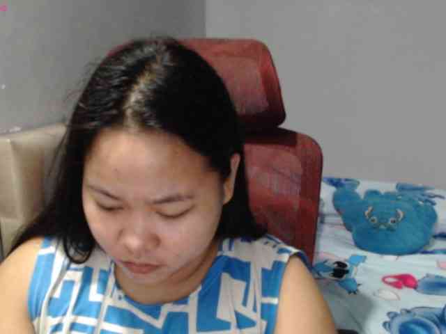 BubbleButtPinay webcam