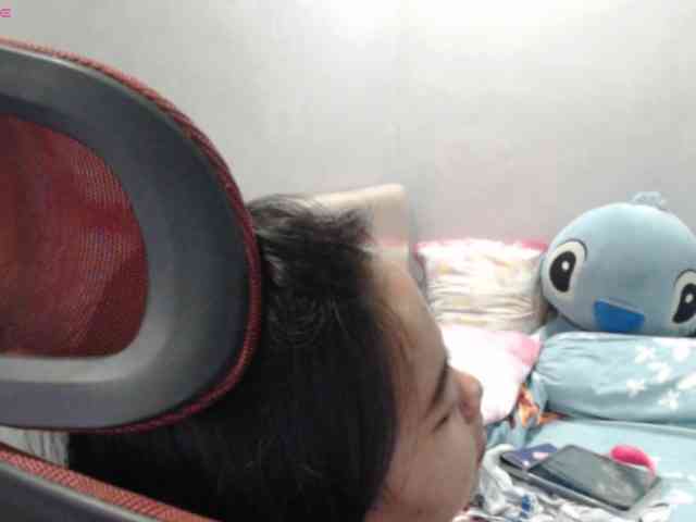 BubbleButtPinay webcam