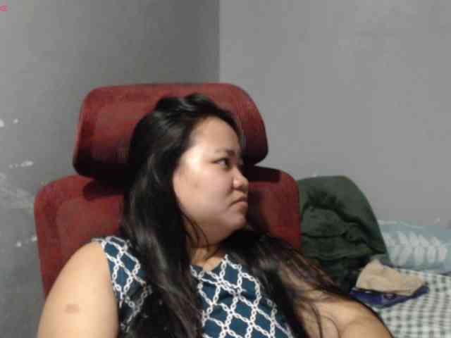 BubbleButtPinay webcam