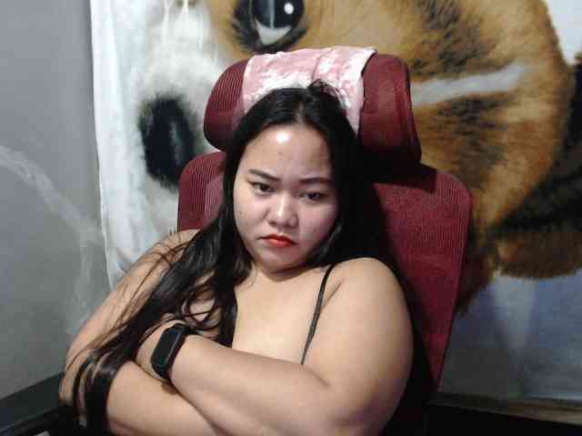 BubbleButtPinay webcam