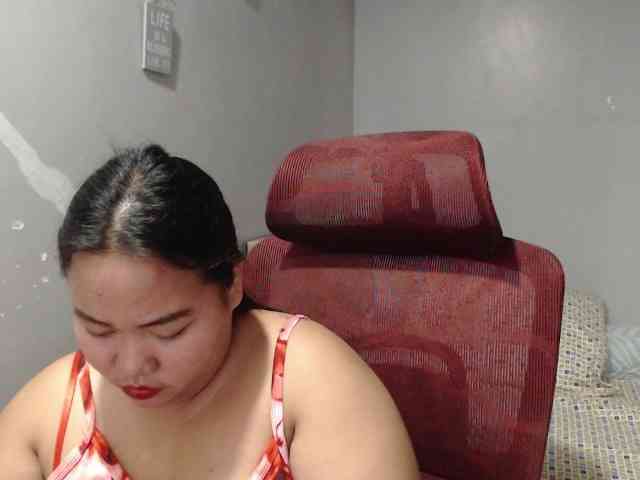 BubbleButtPinay webcam