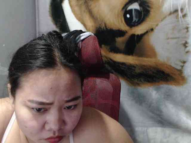 BubbleButtPinay webcam