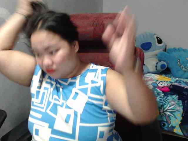 BubbleButtPinay webcam