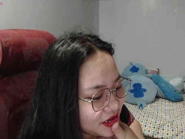 BubbleButtPinay webcam