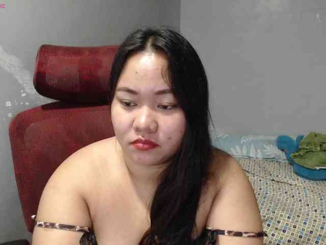 BubbleButtPinay webcam